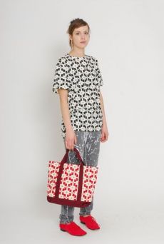 AW1112 MAGIC CARPET SMALL TOTE BAG - RED - Other Image
